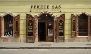 Uniós pénzből újult meg a Fekete Sas Patikamúzeum