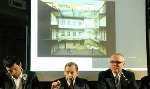 Palotába költözhet Václav Havel könyvtára
