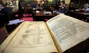 Forradalmasította az angolt Jakab király Bibliája