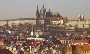 
	Eladják a csehek a prágai Lobkovic-palotát
