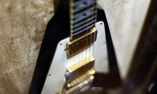 
	Elárverezik Jimi Hendrix gitárhevederjét
