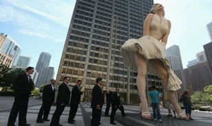 
	Nyolc méter magas szobrot kapott Marilyn Monroe Chicagóban
