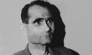 
	Felszámolták Rudolf Hess sírját
