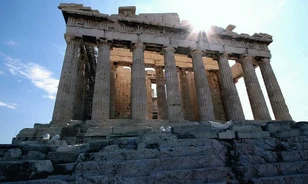 
	Új leletek kerültek elő a Parthenon lopott márványait szállító hajóról
