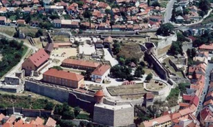 Megerősítik az egri vár főkapuját