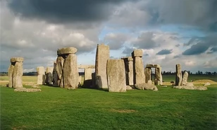 Megtalálhatták Stonehenge építőinek sírját