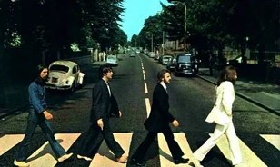 Több mint 120 Beatles-relikvia kerül kalapács alá Buenos Airesben