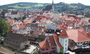
	Új nézőteret kap a Cesky Krumlov kastély szabadtéri színháza
