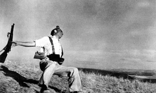
	Robert Capa képeiből nyílik kiállítás Győrben
