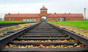 
	Megnyitná Varsó az auschwitzi "alvó aktákat"
