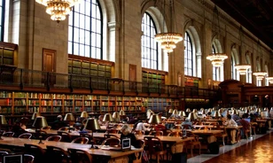 
	Interneten a British Library újsággyűjteménye
