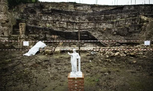 
	Szeméttárolásra is használták a pompeji sírokat
