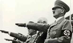 
	McHitler és Panda Adolf

