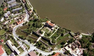 
	Törökkori játékokat tartanak Tatán
