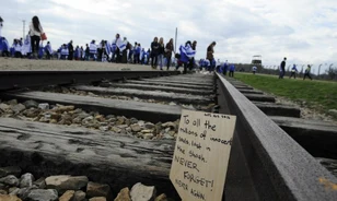
	Falak, jelek, sorsok - magyar zsidók deportálása Auschwitzba
