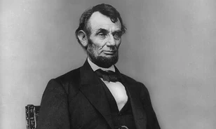 
	Megtalálták a fejbe lőtt Lincolnhoz elsőként odaérő orvos jelentését
