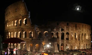 
	Colosseum: amfiteátrumból kőfejtő
