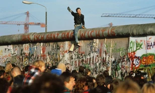 
	Képregény a berlini falról
