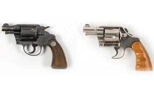 
	Eladó Bonnie és Clyde két fegyvere
