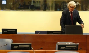 
	Karadzic szerint per helyett elismerést érdemelne

