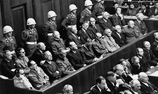 
	Nem akart nürnbergi pert Churchill
