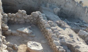 
	Háromezer éves megszentségtelenített templomot találtak
