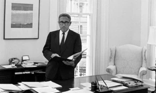 
	Egykori nácikkal szövetkezett Kissinger
