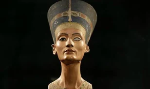 
	A "százéves" Nofretiti
