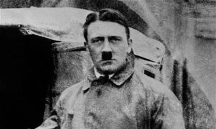
	Végre megismerhetjük Hitler vécéjének történetét

