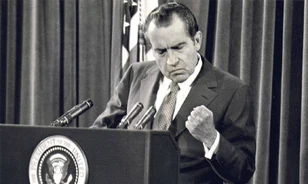 
	100 éve született Nixon 
