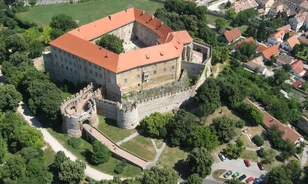 
	Folytatódik a siklósi vár felújítása
