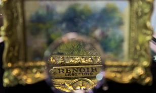 
	Renoir- és Klimt-képeket loptak el
