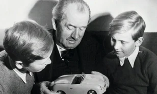 
	Nem akar Porsche-emlékművet a tervező szülőfalujának lakossága
