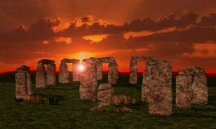 
	Stonehenge az eddig véltnél ötezer évvel korábban lakott volt
