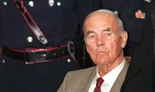 
	Tiltakozás a volt SS-tiszt 100. születésnapjának megünneplése ellen
