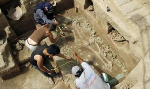 
	Emberáldozatokkal tisztelegtek Peru uralkodónője előtt
