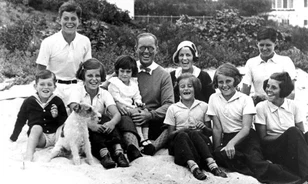 
	Hitlerhez közeledett a legnagyobb amerikai dinasztia alapítója
