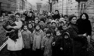
	Vádat emeltek egy auschwitzi őr ellen
