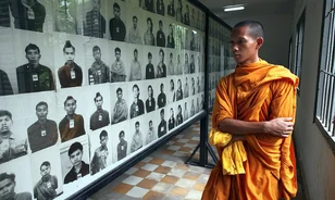 
	Megkezdődött a vörös khmer vezetők perének utolsó szakasza
