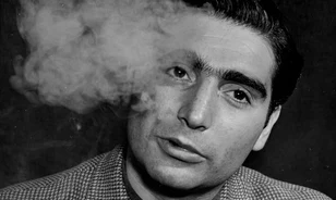 
	Exkluzív felvétel Robert Capa hangjával
