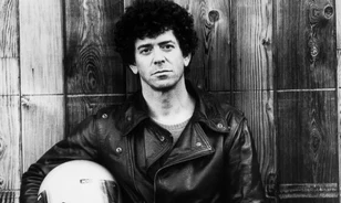 
	Elhunyt Lou Reed
