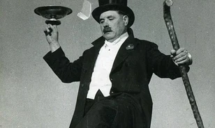 
	Egy artista rendőr '56-ban
