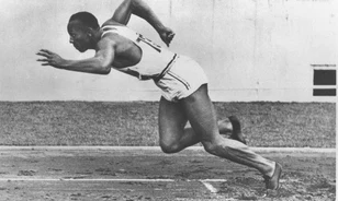 
	Elárverezik Jesse Owens egyik 1936-os olimpiai aranyérmét
