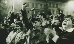 
	Előre megtervezett volt a prágai bársonyos forradalom

