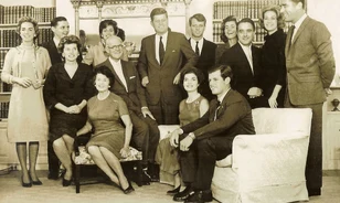 
	Egy rabbi átkozhatta el a Kennedy-családfőt
