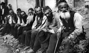 
	Menekülés a népirtás elől
