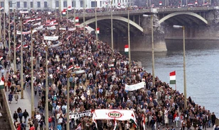 1989. március 15: a diktatúra halottas menete
