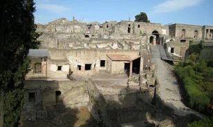 Postán küldték vissza a Pompejiből ellopott freskódarabot

