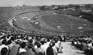 A stadion, ahol Bütyök, a pápa és a U2 is megfordult
