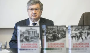 Evans: Hitler a kezdetektől egy vég nélküli háborúra készült

